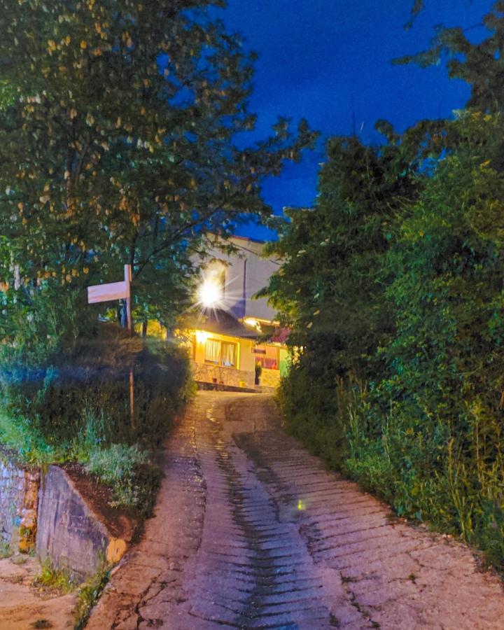 Clockwise Guestrooms Gjirokastër المظهر الخارجي الصورة