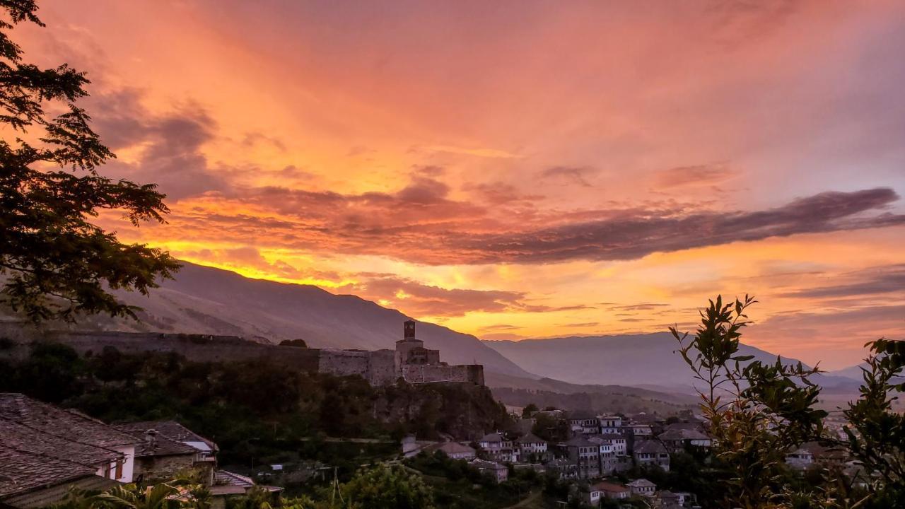 Clockwise Guestrooms Gjirokastër المظهر الخارجي الصورة