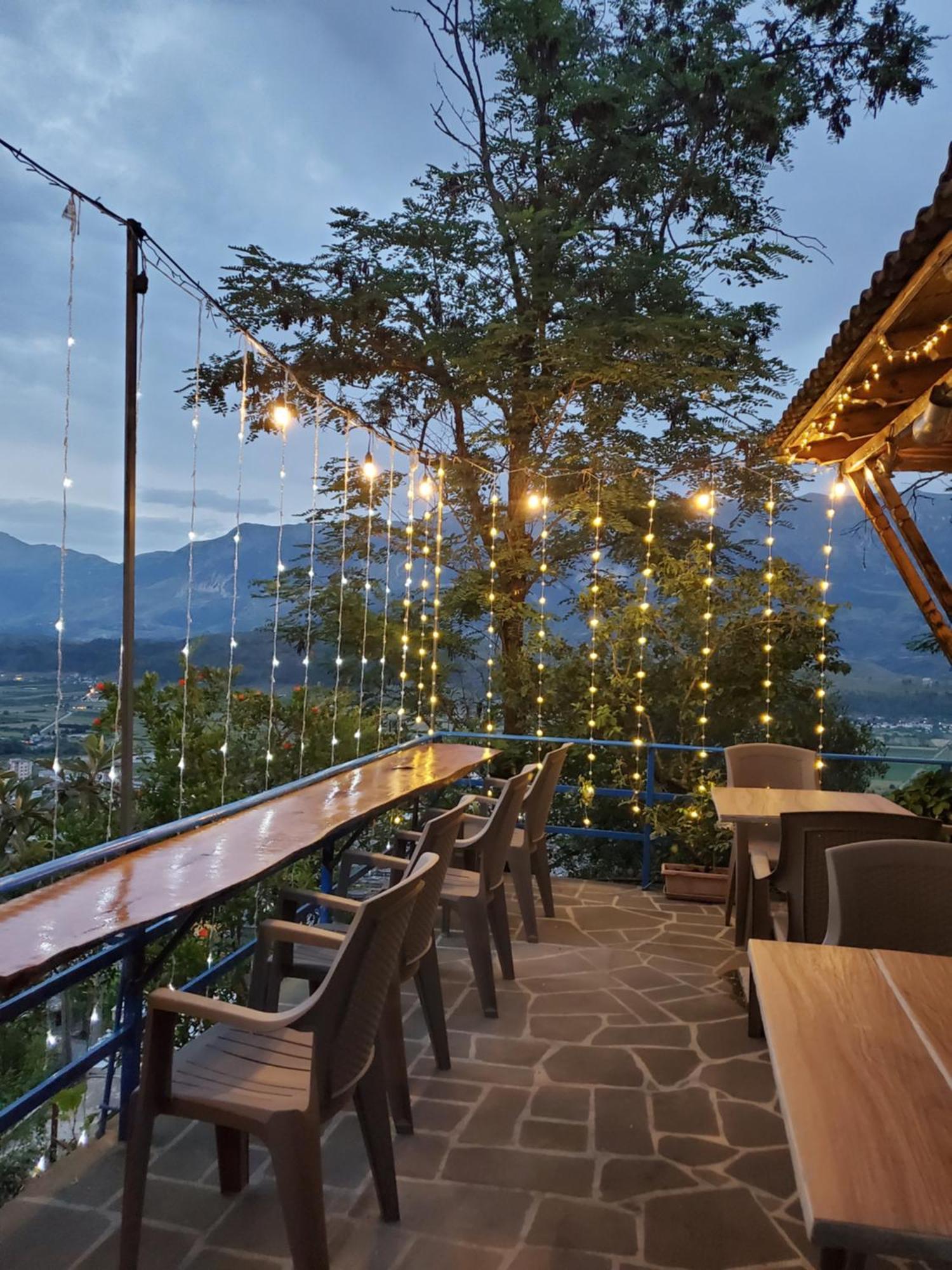 Clockwise Guestrooms Gjirokastër المظهر الخارجي الصورة