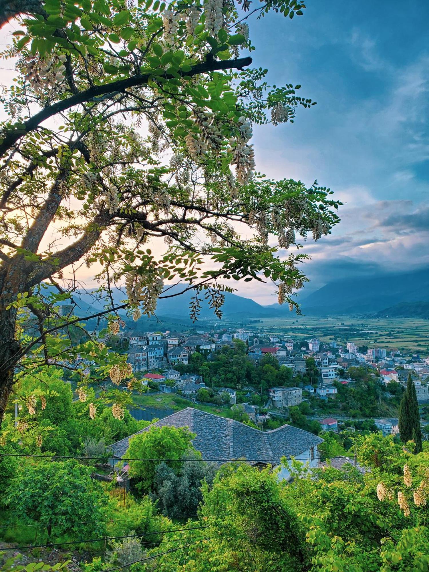 Clockwise Guestrooms Gjirokastër المظهر الخارجي الصورة